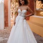 Sweetheart Neckline 3550 Allure Romance Wedding Dress